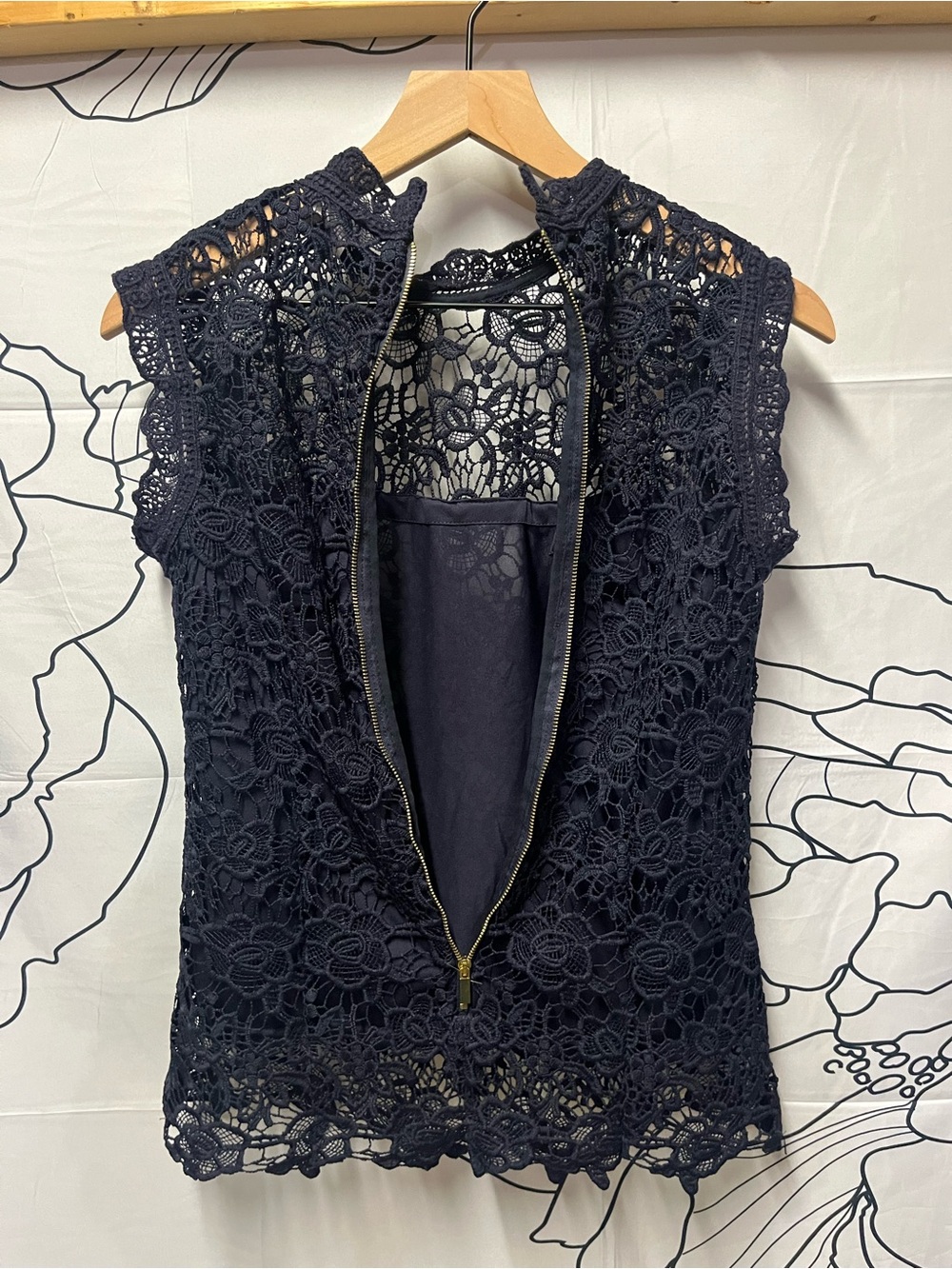 Nanette Lepore Women’s Navy Crochet Lace Overlay Top (371) - Picture 6 of 10